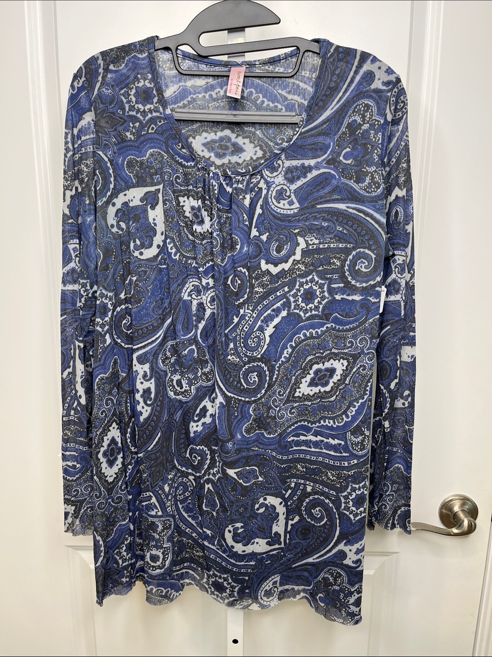 Sweet Pea Blue Paisley Long-Sleeve Scoop Neck Top Medium